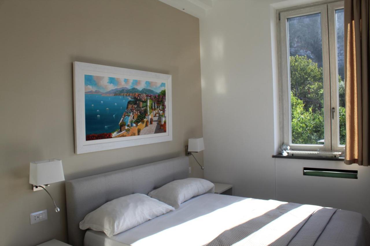 Villa Emanuel White Sorrento Exterior photo